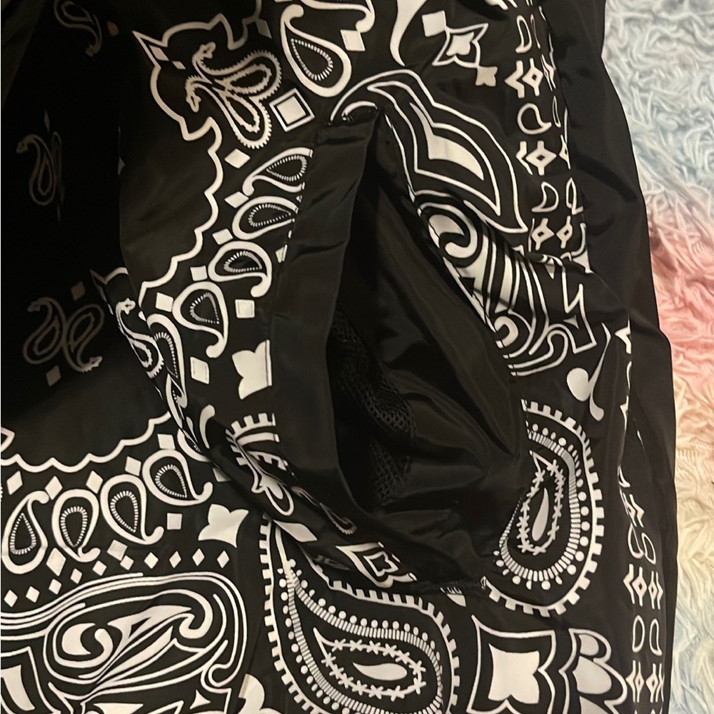 ๐ค๐ฅ HP 11/10 Crooks & Castles Windbreaker ๐ฅ๐ค - Picture 3 of 6